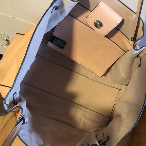 Perlina leather purse, genuine leather with man made trim - Picture 3 of 5